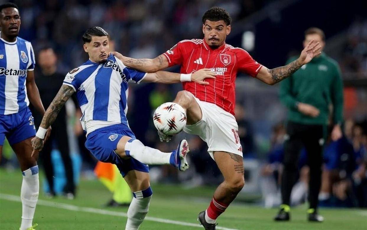 欧联杯乱套了！德甲黑马3-0暴打西甲劲旅，英超双雄一胜一平，四强局面揭晓